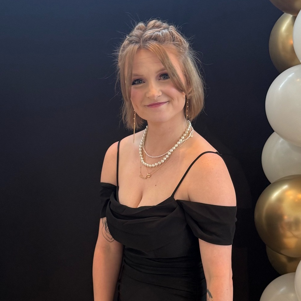Meet your Posher, Victoria